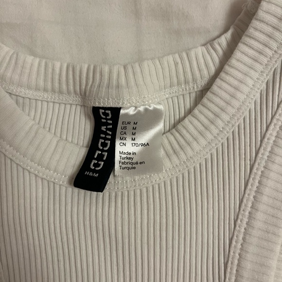 White tank top - Picture 2 of 2